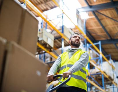 Managing a Multi-Generational Industrial Workforce in Los Angeles Onsite Personnel